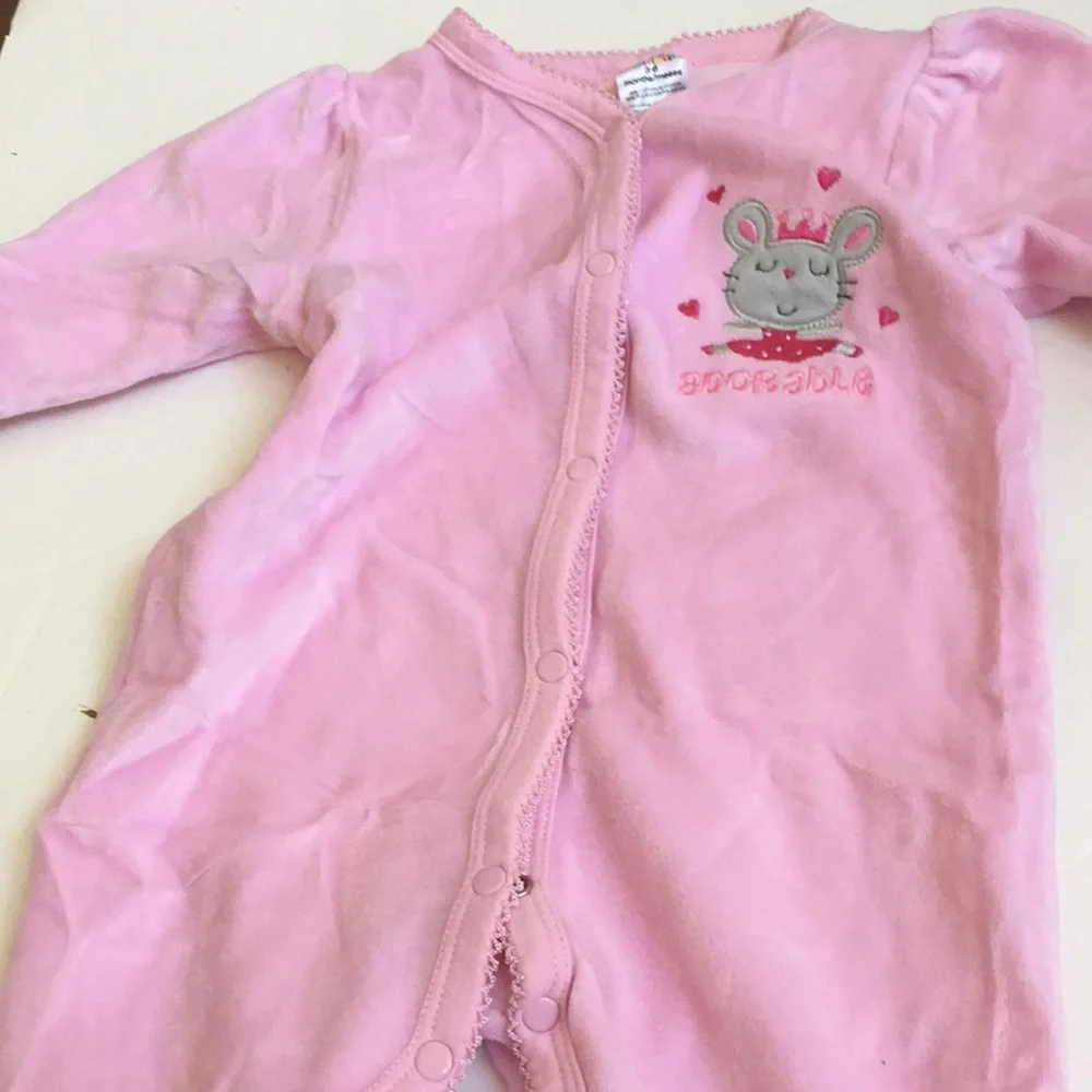 FINAL MARKDOWN Little girls footed onesie 3-6 months